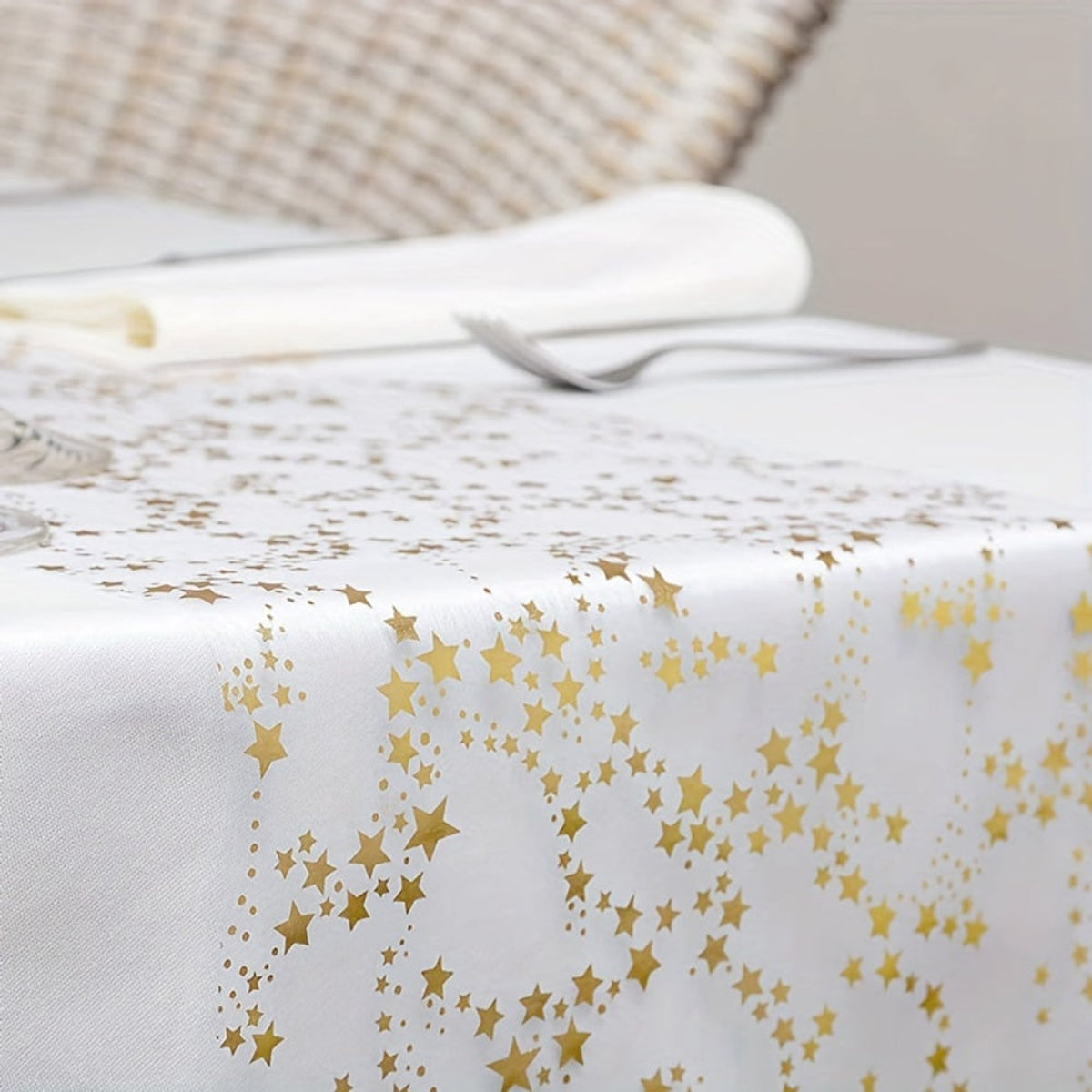 Christmas Linen Table Runner With Elegant Star Pattern For Festive Table Decoration - Image 3
