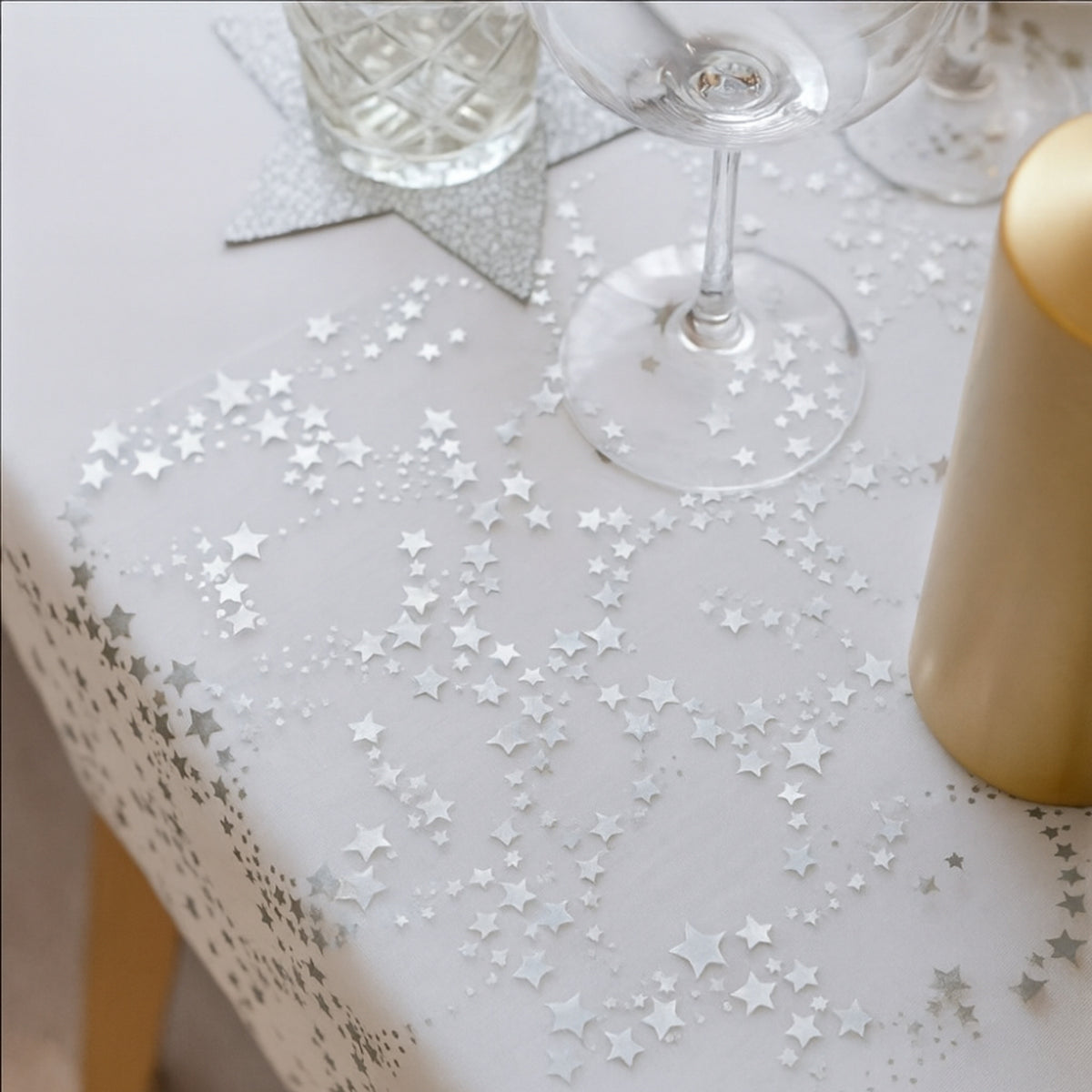Christmas Linen Table Runner With Elegant Star Pattern For Festive Table Decoration - Image 6
