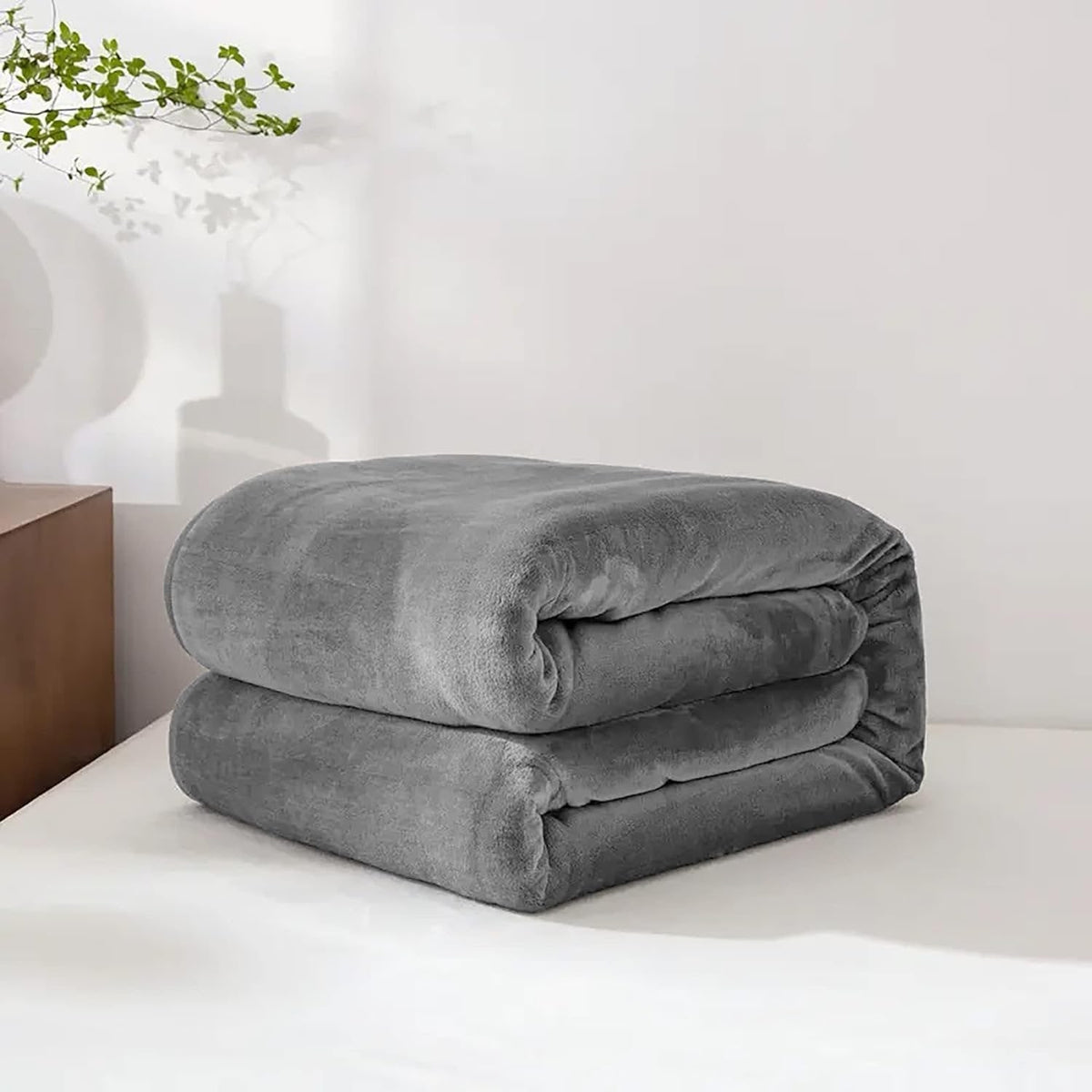 Fleece Throw Blanket Plush Soft Faux Fur - Image 2