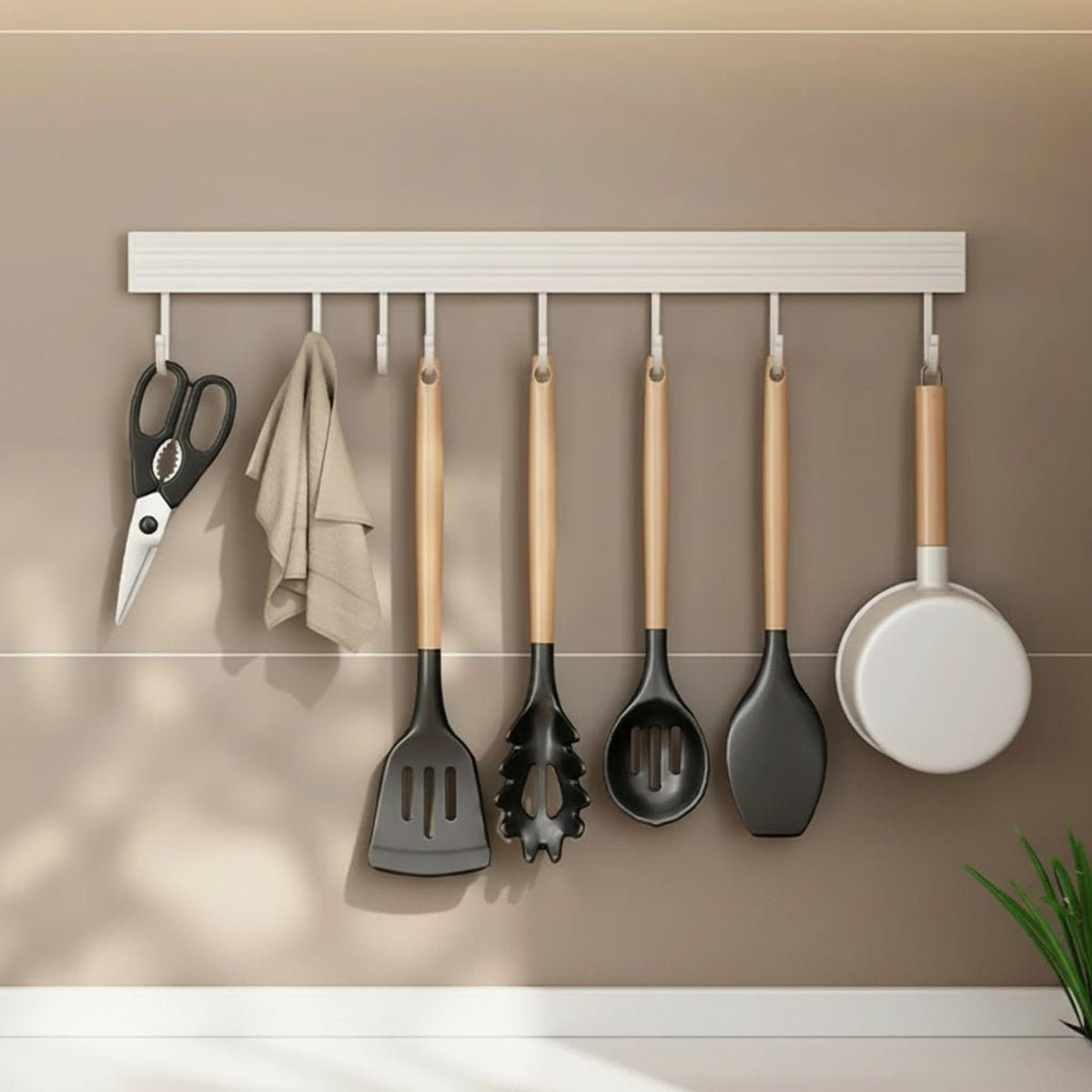 Wall Hook Organizer For Cutting Boards And Cooking Spoons - Image 7