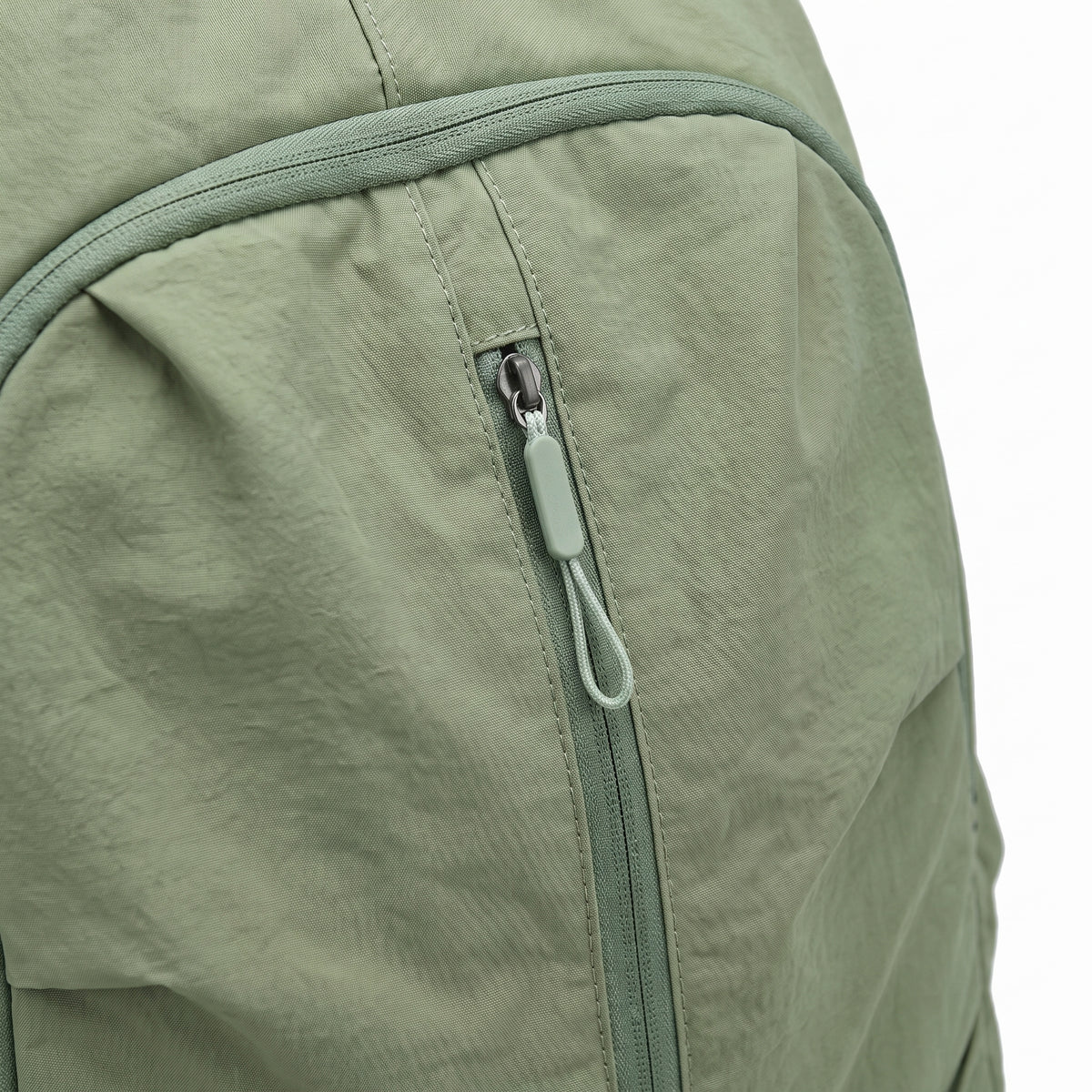 Multifunction Travel Backpack with Streamlined Everyday Design and Zipper Closure - detail