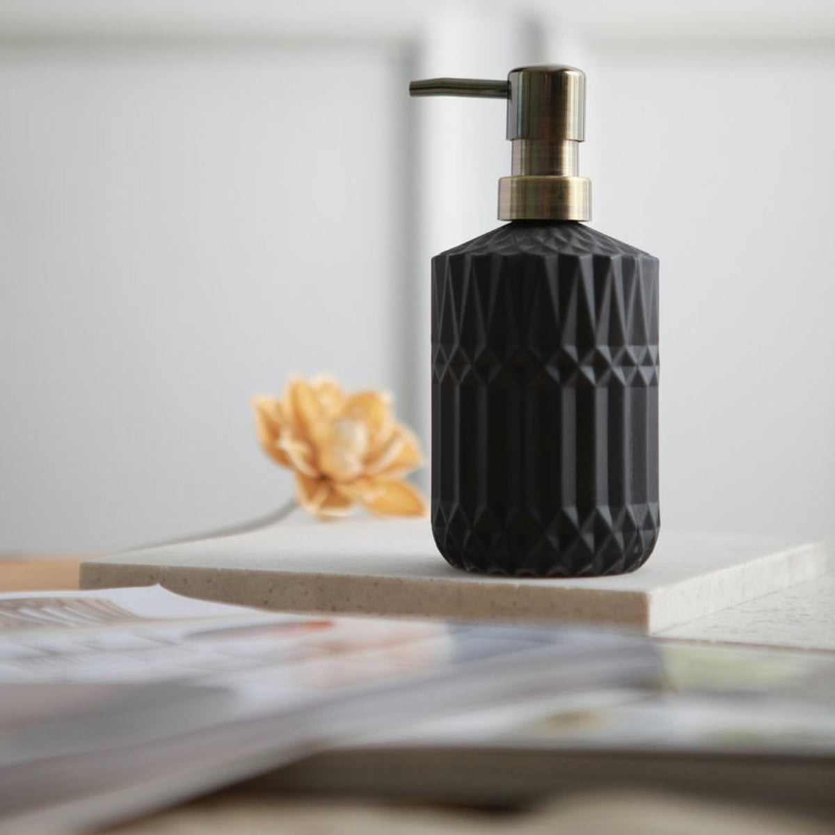 Soap Dispenser Refillable Glass Faceted Pump Bottle For Kitchen Or Bathroom - Image 3