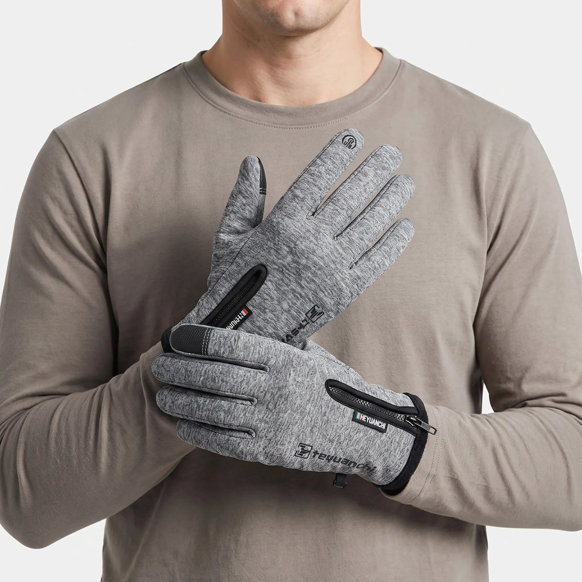 Water-Resistant Thermal Fishing Gloves With Touchscreen Tips And Zippered Wrist Closure - Image 1