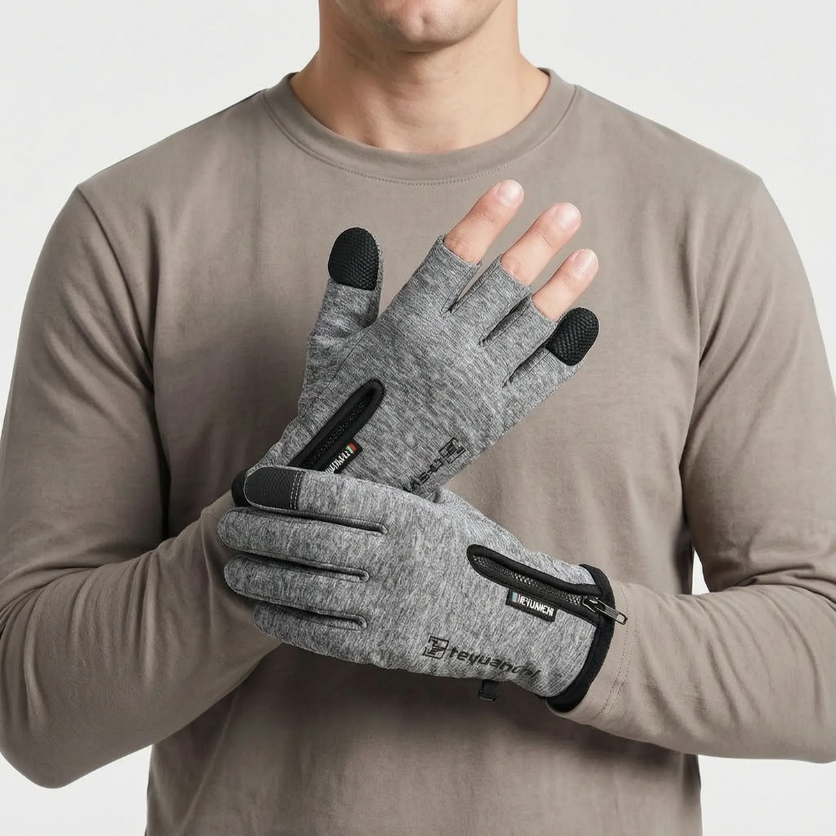 Water-Resistant Thermal Fishing Gloves With Touchscreen Tips And Zippered Wrist Closure - Image 2